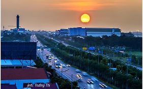 Anova Airport Hotel - Convenient & Friendly